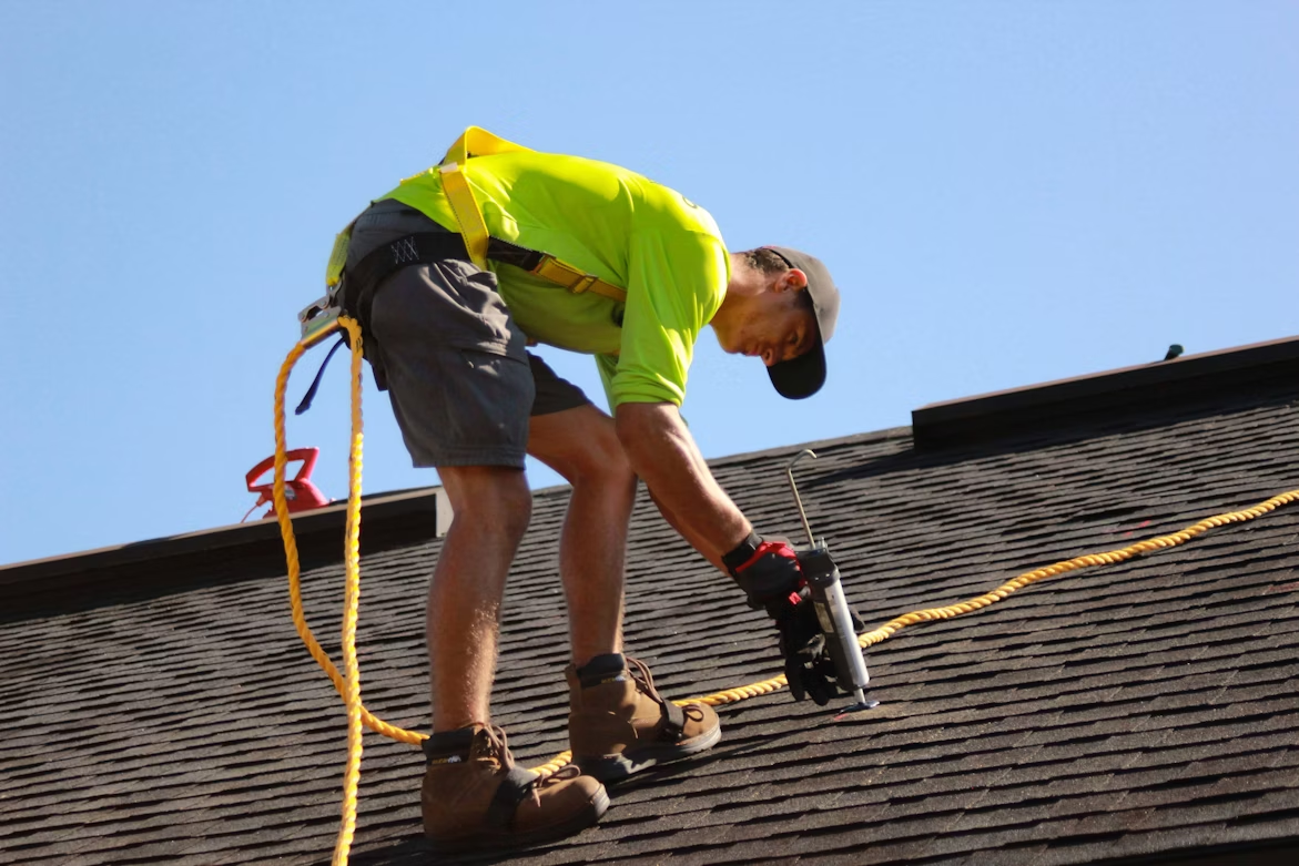 Telltale Signs Your Roof Needs Immediate Repair
